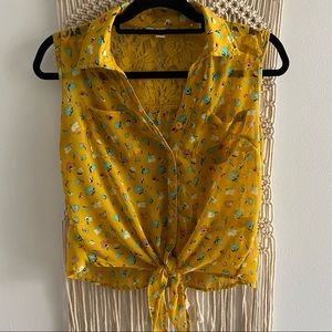 Yellow floral tie button top size medium